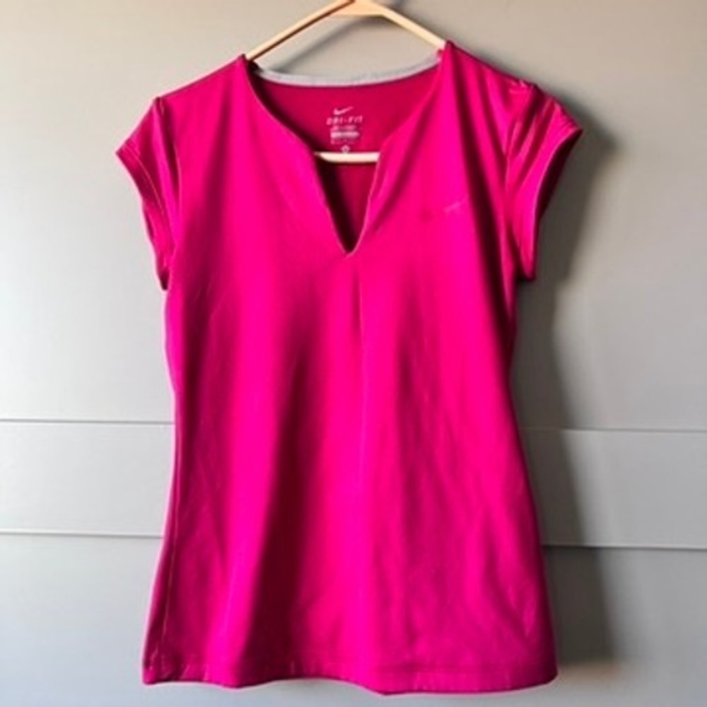 Nike Dri-FIT Womens Pink‎ V-Neck Short Sleeve Athletic Training Top Size M